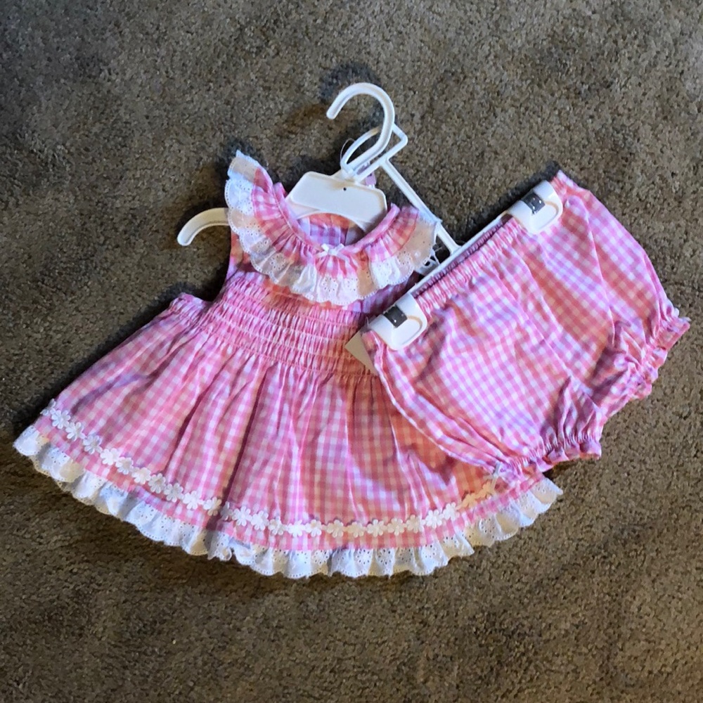 Pink gingham sunsuit with bloomers😍